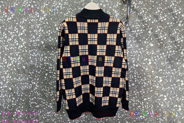 NEW 버버리 가디건 신상 BB 335325