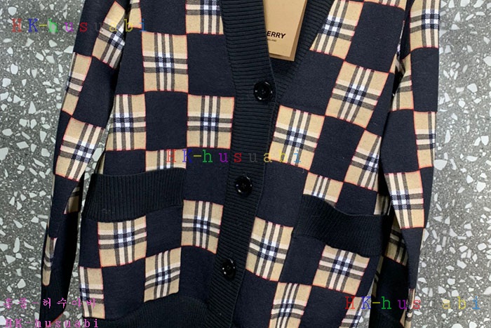 NEW 버버리 가디건 신상 BB 335325