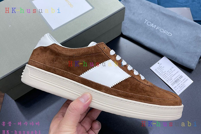 NEW 톰브라운  스니커즈 신상 TB 724660