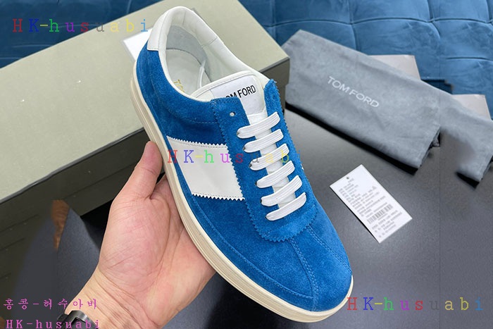 NEW 톰브라운  스니커즈 신상 TB 724663