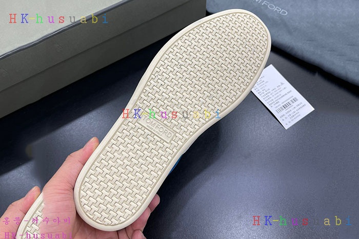 NEW 톰브라운  스니커즈 신상 TB 724663