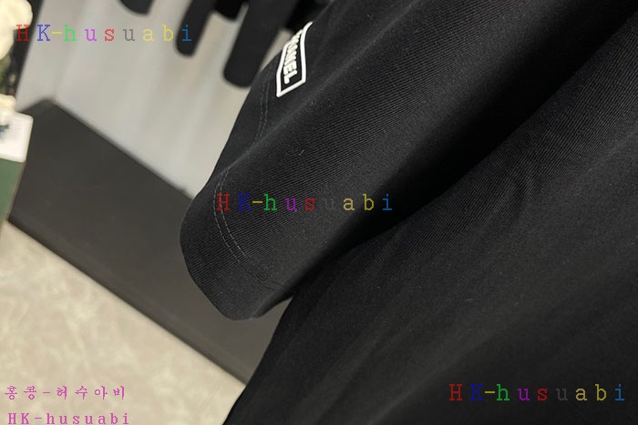 NEW 샤넬 반팔티 신상 C 4275552