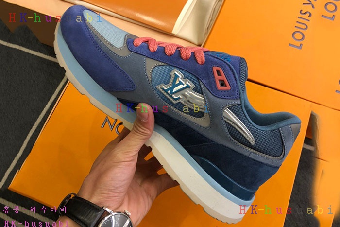 NEW 루이비통 남성 스니커즈  LV 124365