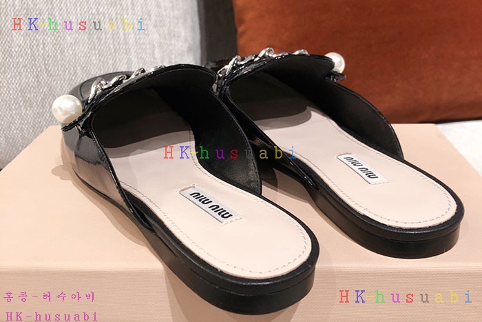 NEW 미우미우 신발 신상 MU 1475520