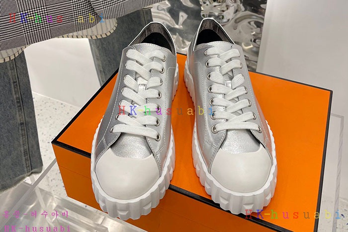 NEW 에르메스 스니커즈 신상 H 2438553