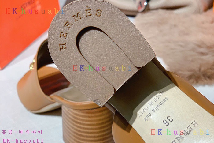 NEW 에르메스 신발 신상 H 2438555