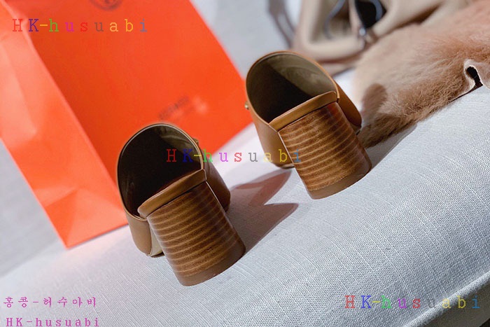 NEW 에르메스 신발 신상 H 2438555