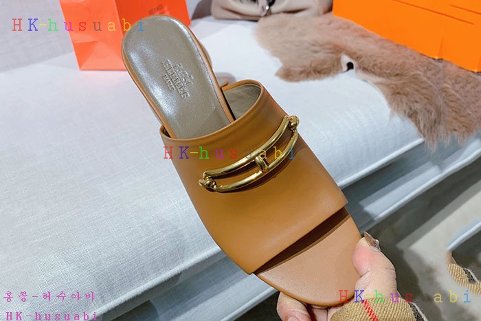 NEW 에르메스 신발 신상 H 2438555