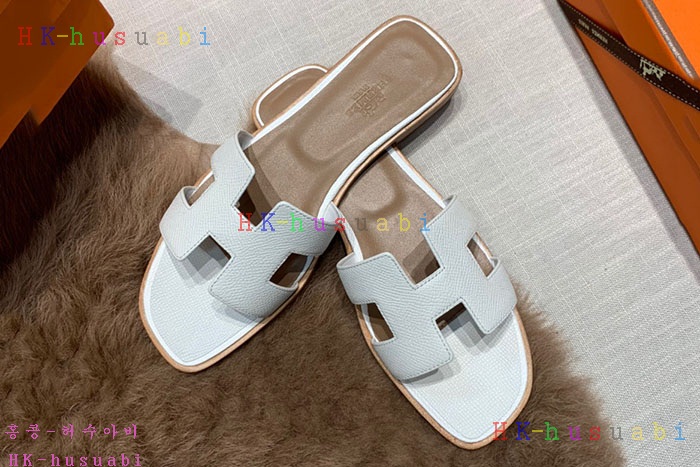 NEW 에르메스 슬리퍼 신상 H 243555
