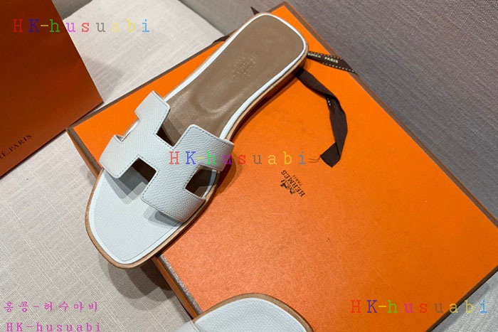 NEW 에르메스 슬리퍼 신상 H 243555