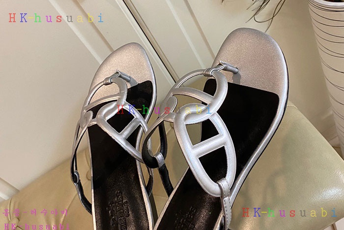 NEW 에르메스 샌들 신상 H 242500