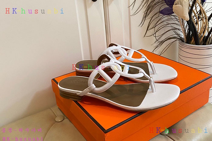 NEW 에르메스 샌들 신상 H 242501