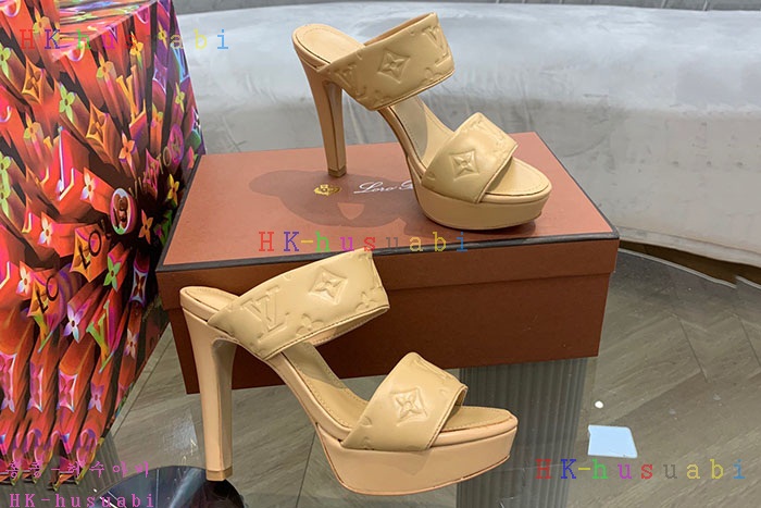NEW 루이비통 신발 신상 LV 857550