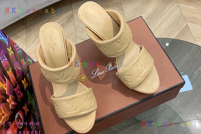 NEW 루이비통 신발 신상 LV 857550