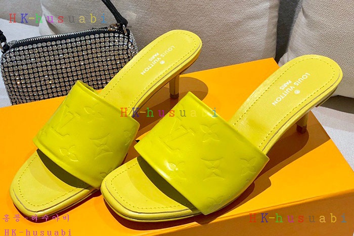 NEW 루이비통 샌들 신상 LV 857801