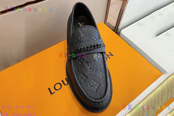 NEW 루이비통 로퍼 신상 LV 857818