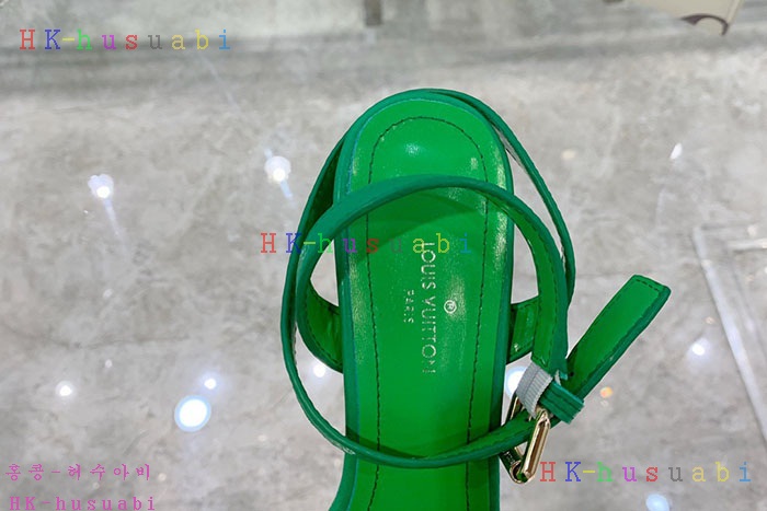 NEW 루이비통 샌들 신상 LV 857524