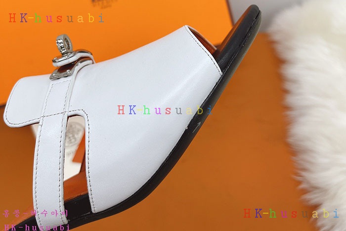 NEW 에르메스  신발 신상 H 572220