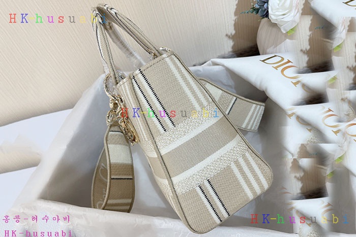 ★미러급★디올 레이디백 DR 745105