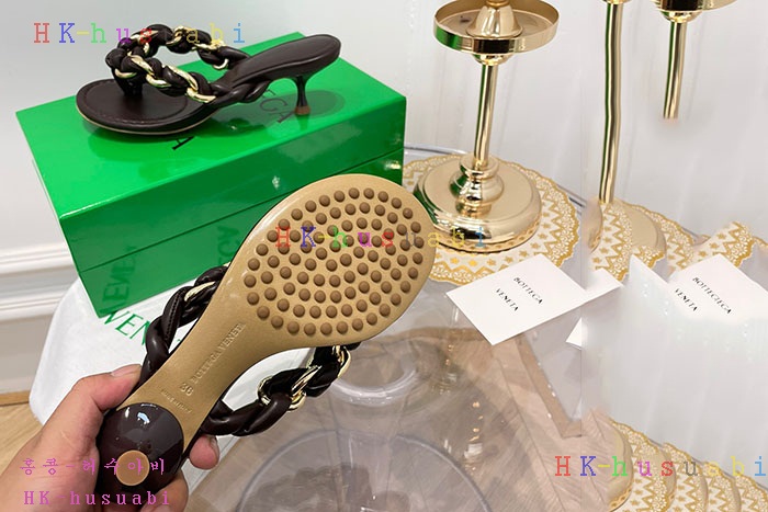 NEW 보테가베네타 샌들 신상 BV 557254