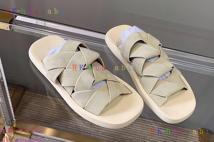 NEW 보테가베네타 슬리퍼 신상 BV 552721