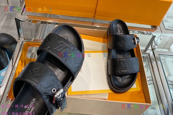 NEW 루이비통 슬리퍼 신상 LV 555101