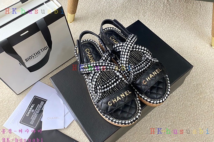 NEW 샤넬  샌들 신상 C 557290