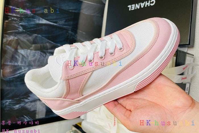 NEW 샤넬  스니커즈 신상 C 557282