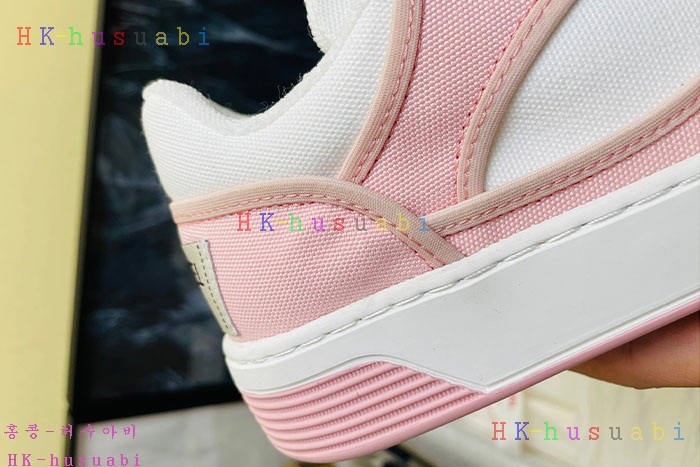 NEW 샤넬  스니커즈 신상 C 557282