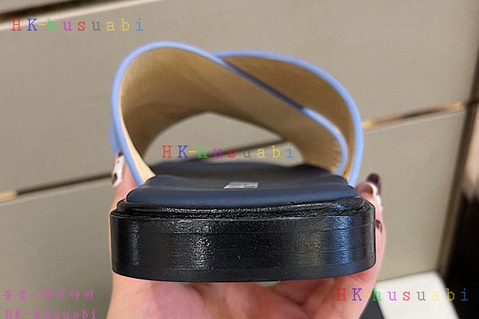 NEW 프라다 슬리퍼 신상 P 3325007