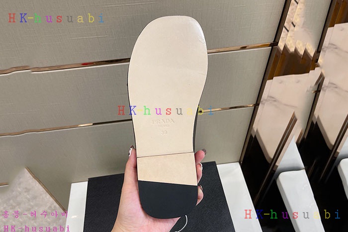 NEW 프라다 슬리퍼 신상 P 3325007