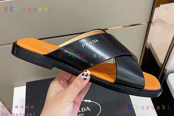 NEW 프라다 슬리퍼 신상 P 3325008