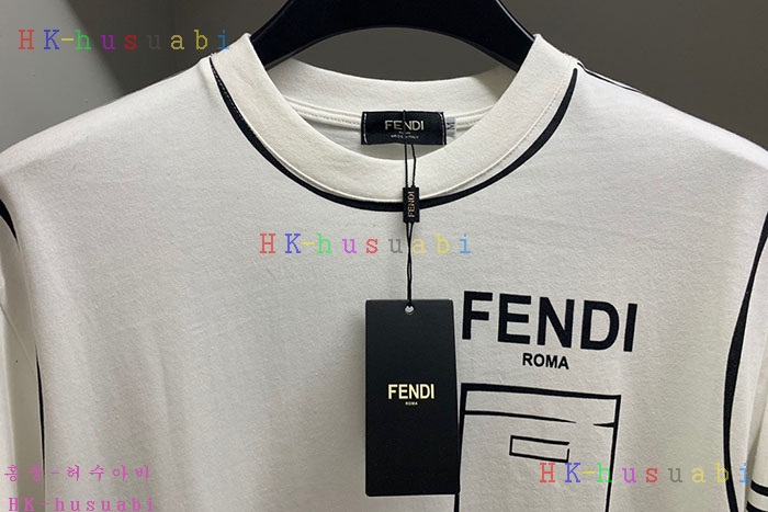NEW 펜디 반팔티 신상 FD 376650