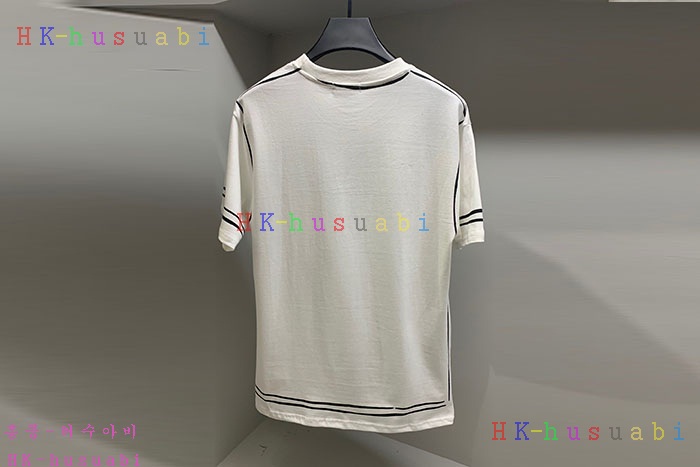 NEW 펜디 반팔티 신상 FD 376650