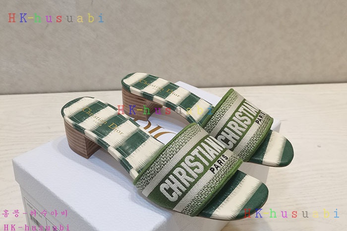 NEW 디올 슬리퍼 신상 DR 957407
