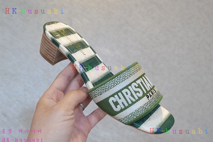 NEW 디올 슬리퍼 신상 DR 957407
