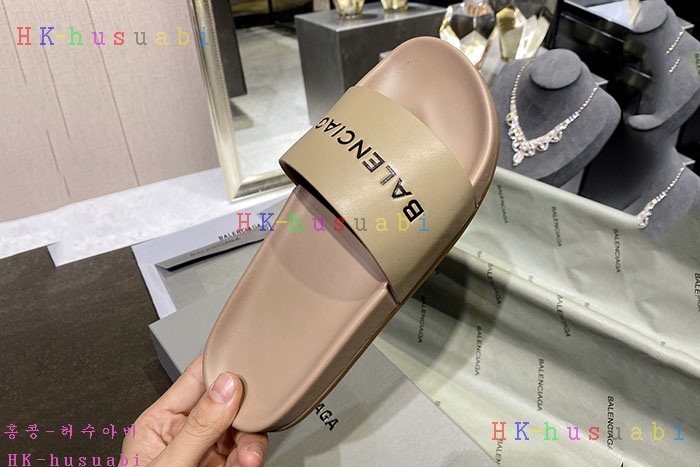 NEW 발렌시아가 슬리퍼 신상 B 922565
