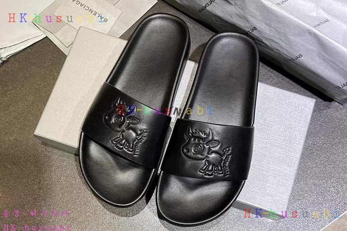 NEW 발렌시아가 슬리퍼 신상 B 922552