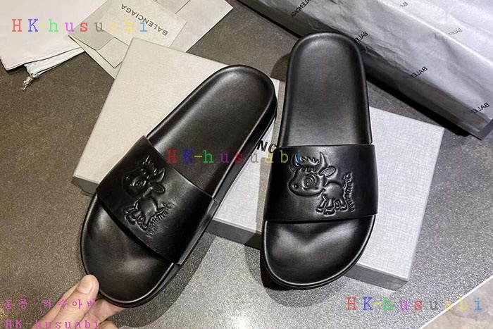 NEW 발렌시아가 슬리퍼 신상 B 922552