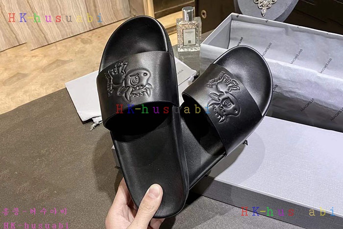 NEW 발렌시아가 슬리퍼 신상 B 922552