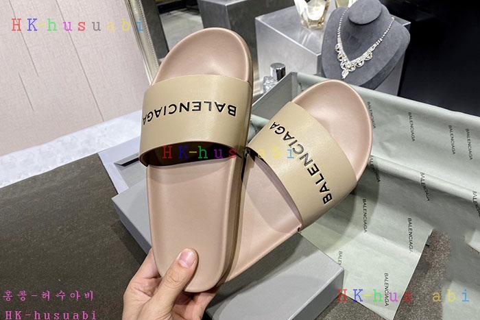 NEW 발렌시아가 슬리퍼 신상 B 922565