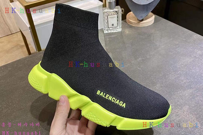 NEW 발렌시아가 스니커즈 신상 B 922525