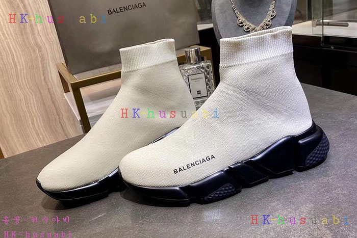 NEW 발렌시아가 스니커즈 신상 B 922530