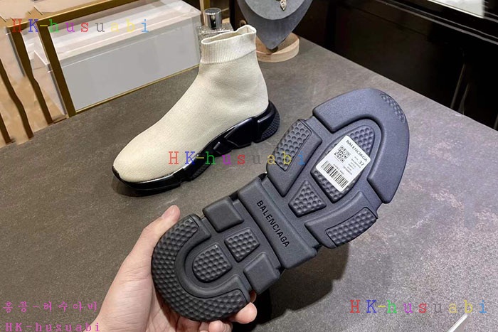 NEW 발렌시아가 스니커즈 신상 B 922530