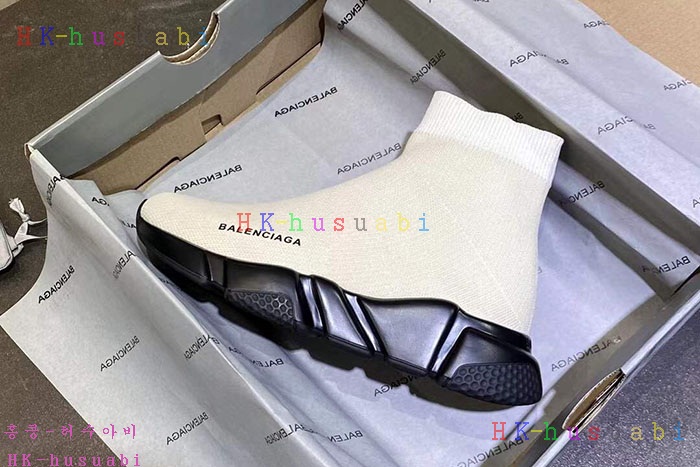 NEW 발렌시아가 스니커즈 신상 B 922530