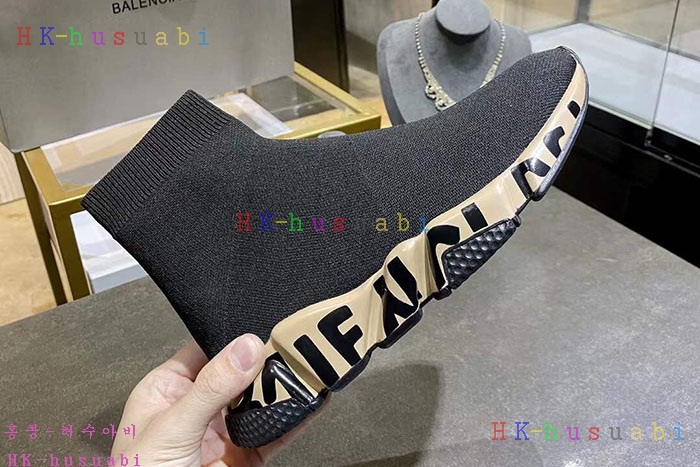 NEW 발렌시아가 스니커즈 신상 B 922540
