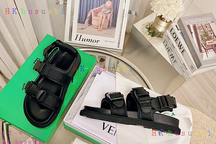 NEW 보테가베네타 샌들 신상 BV 635771