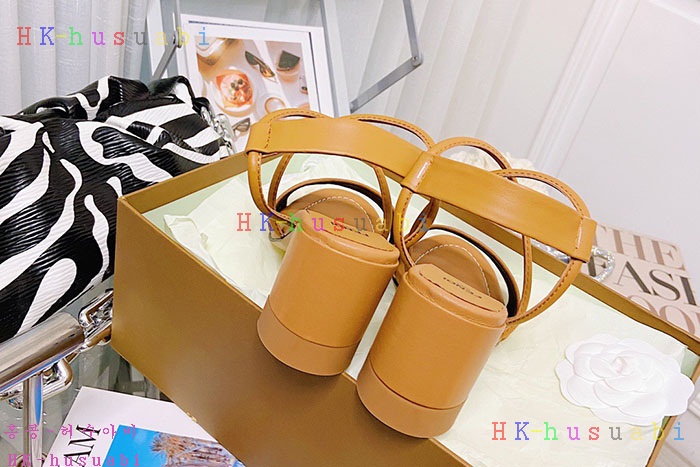 NEW 펜디 샌들 신상 FD 9673353