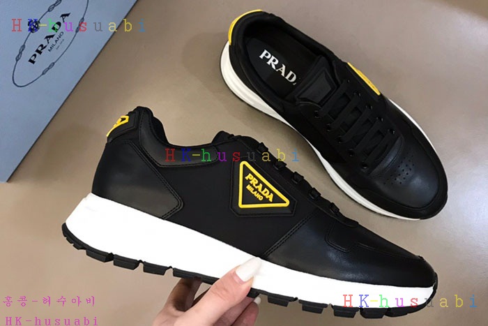NEW 프라다 스니커즈 신상 P 857720