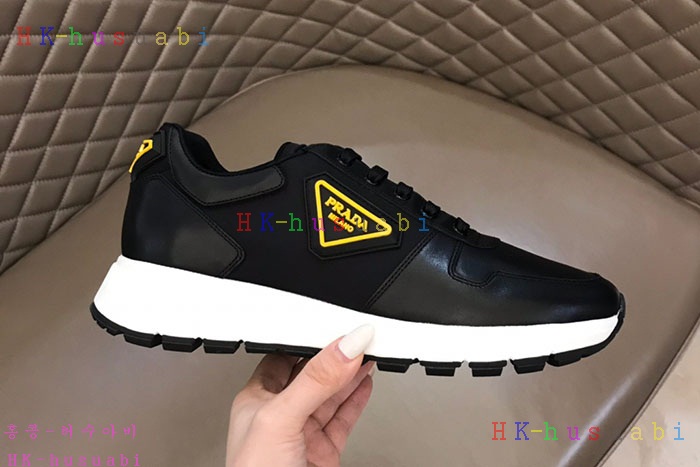 NEW 프라다 스니커즈 신상 P 857720